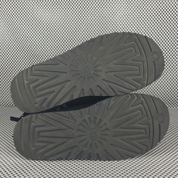 UGG Bailey Bow II Boots Womens Size 7 Black Leather Sheepskin Pull On Winter - Picture 10 of 12